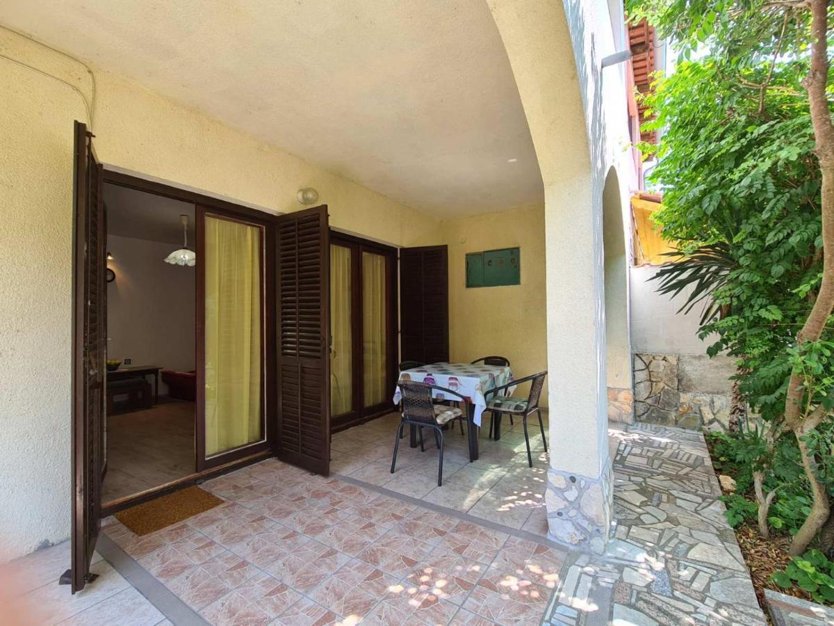Apartments Zlatko 1397 Štinjan Exterior foto
